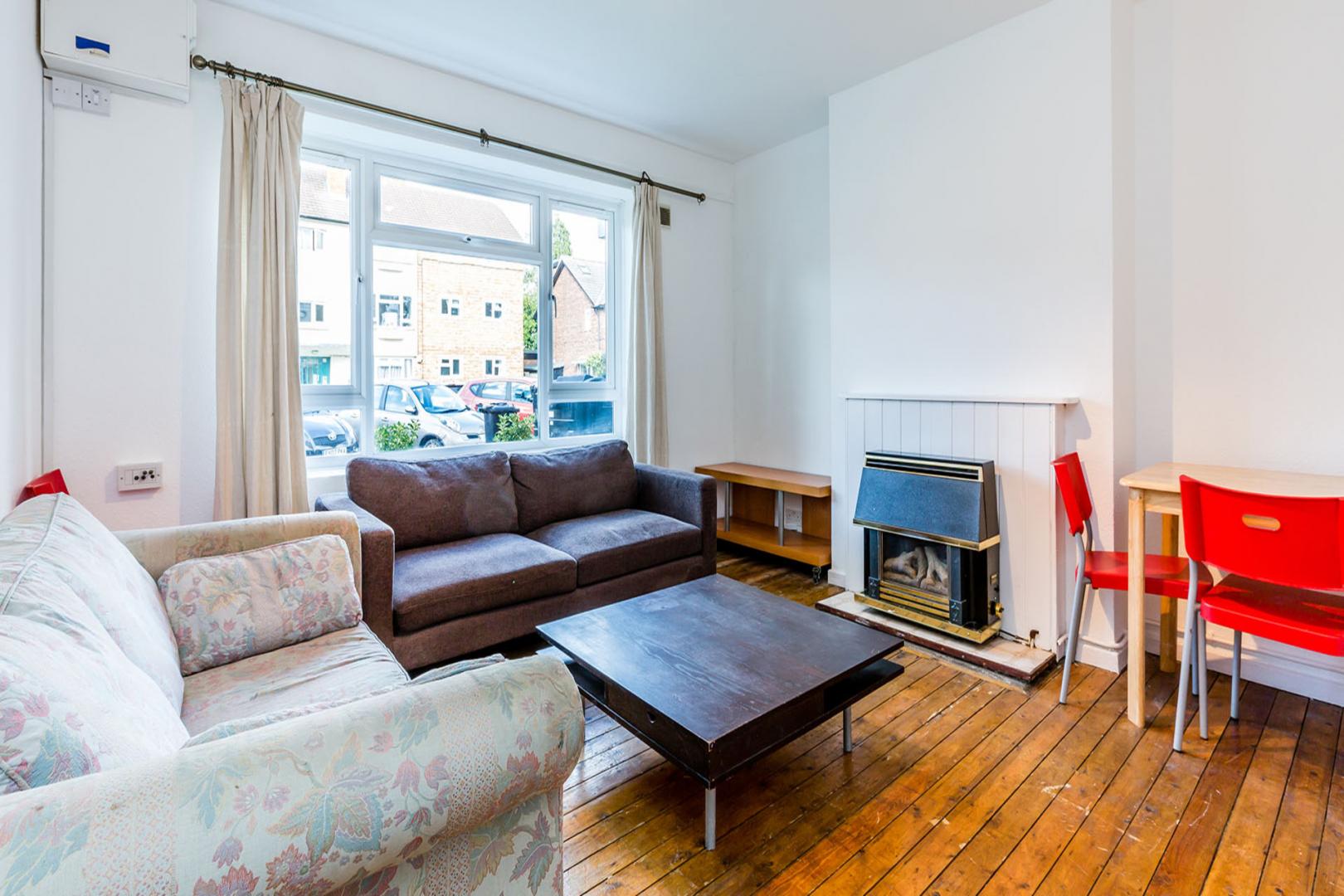 Spacious 3 bedroom property suited for 2 sharers or family Boyton Close, Crouch End