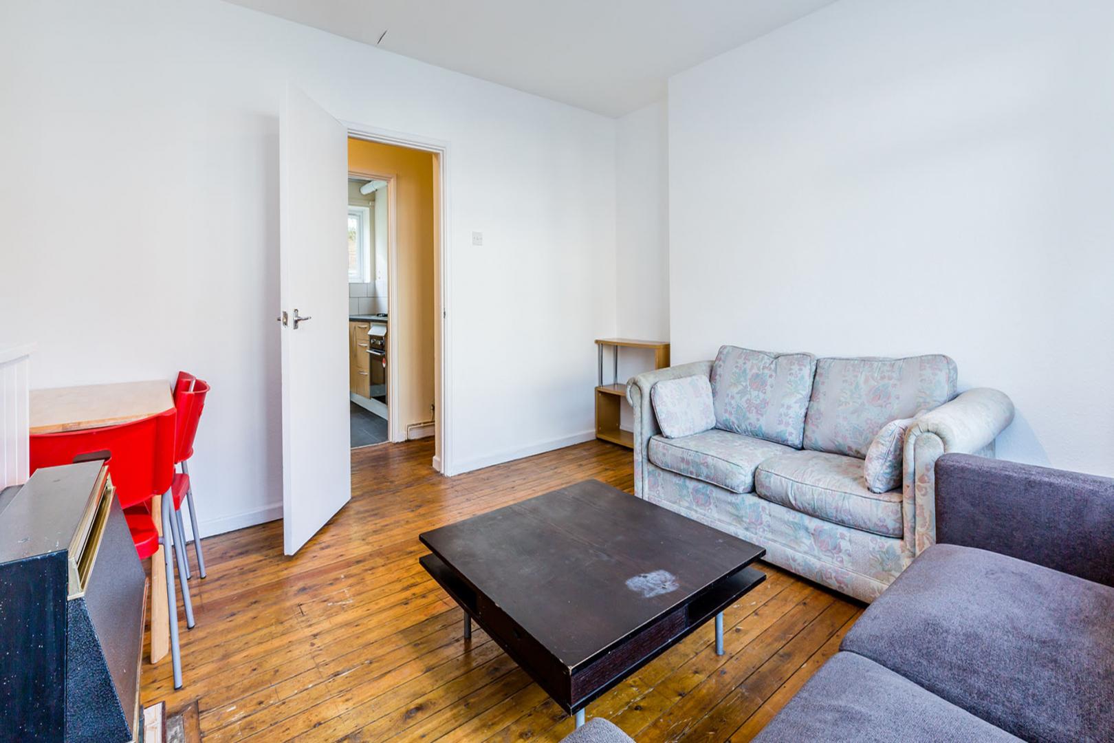 Spacious 3 bedroom property suited for 2 sharers or family Boyton Close, Crouch End