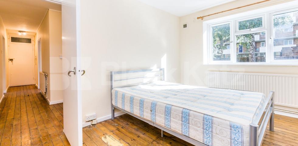 Fantastic spacious two double bed flat mins to shops and transport. Boyton Close, Crouch End