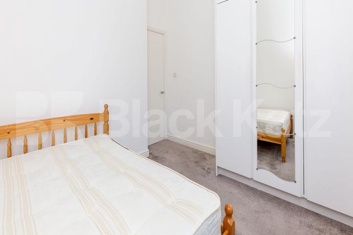 Located in a large detached conversion located minutes from Caledonian station  Hillmarton Road, Islington / Caledonian Road