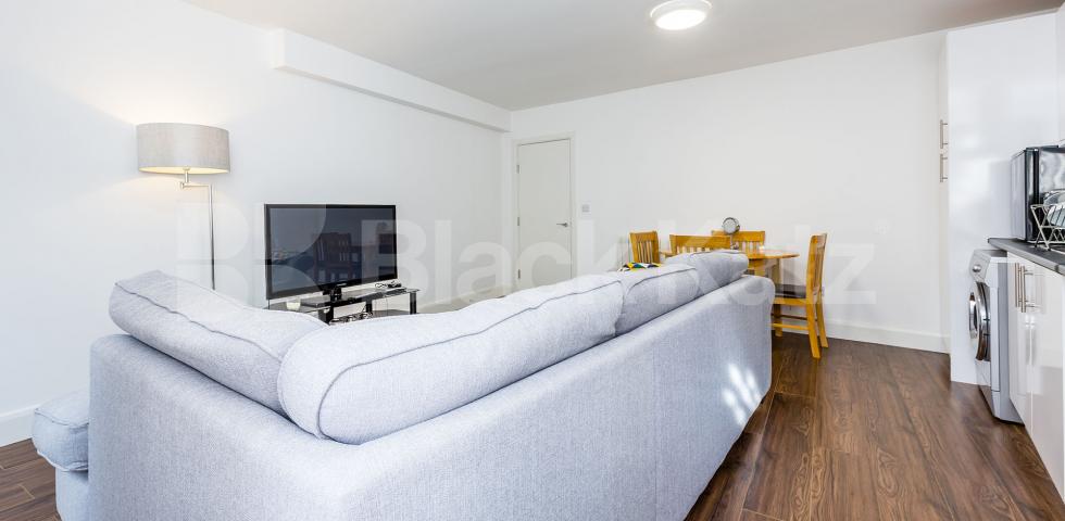 			FANSTASTIC NEW INSTRUCTION!, 1 Bedroom, 1 bath, 1 reception Ground Floor Flat			 Elder Avenue, Crouch End