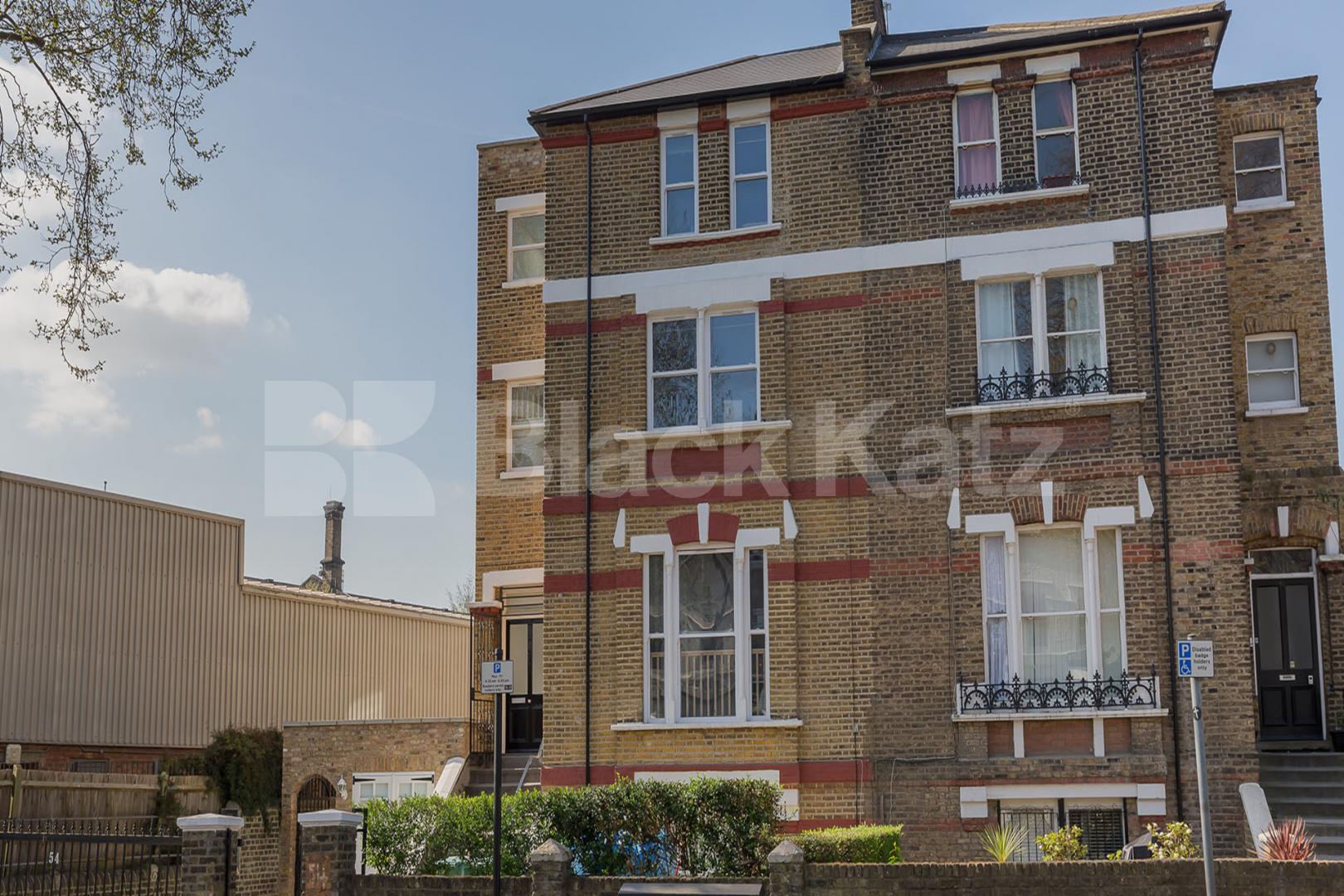 Modern one bedroom property in a lovely secure conversion Hillmarton Road, Islington