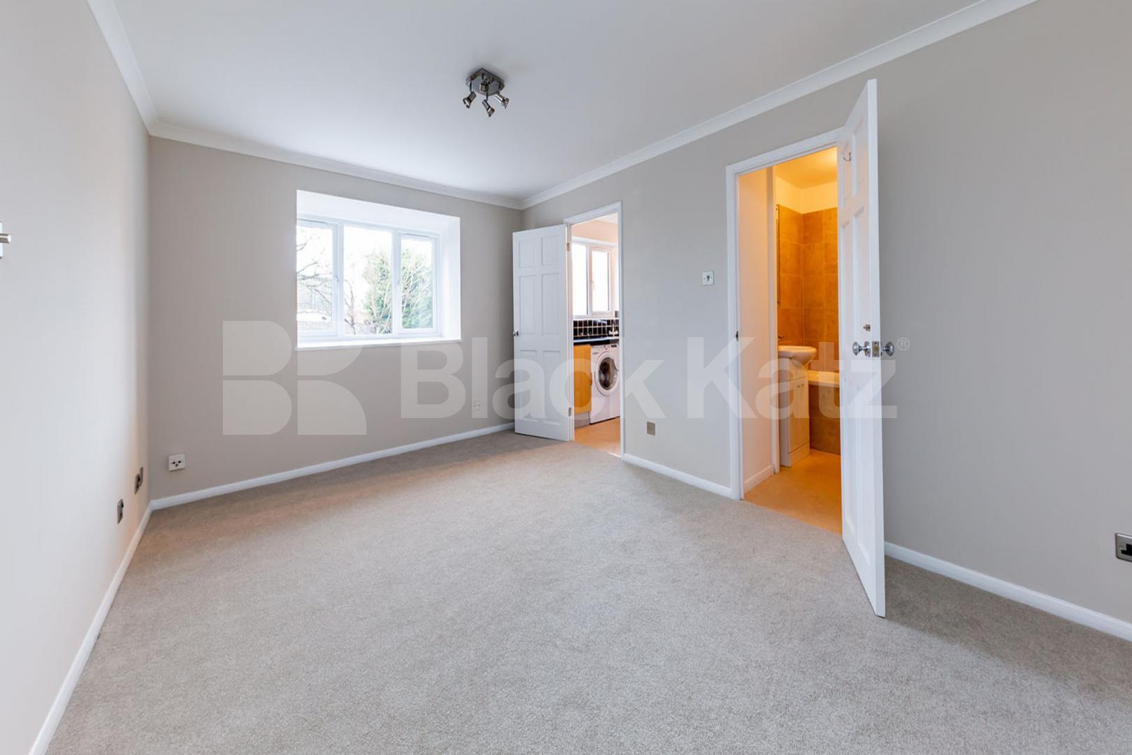 large self contained studio with separate kitchen  Cambridge Gardens, Muswell Hill