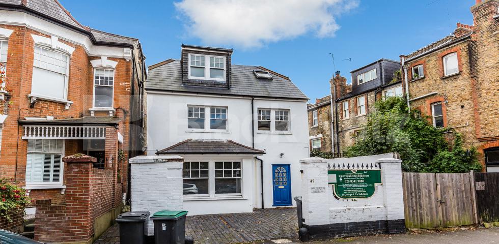 			FANSTASTIC NEW INSTRUCTION!, 1 Bedroom, 1 bath, 1 reception Ground Floor Flat			 Elder Avenue, Crouch End
