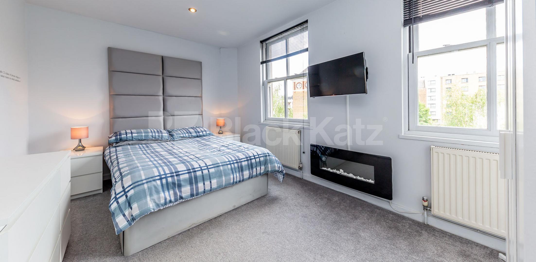 			2 BEDROOM MAISONETTE WITH ROOF TERRACE! MUST SEE, 2 Bedroom, 1 bath, 1 reception Maisonette			 Penton Street N1, ANGEL