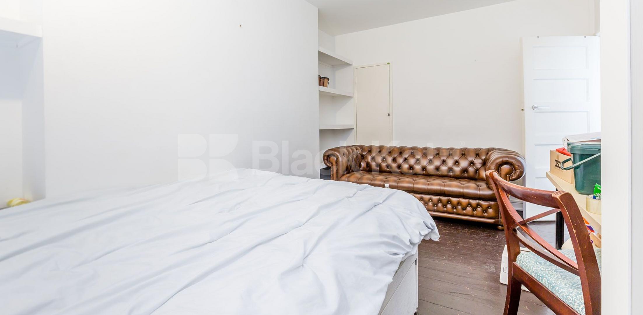 			PERFECT FOR 3 SHARERS!, 2 Bedroom, 1 bath, 1 reception Flat			 Cromer Street, KINGS CROSS