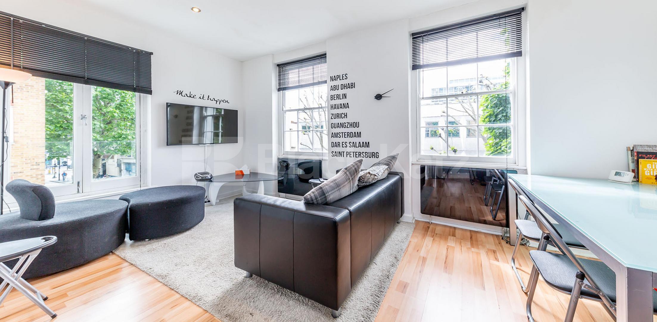 			2 BEDROOM MAISONETTE WITH ROOF TERRACE! MUST SEE, 2 Bedroom, 1 bath, 1 reception Maisonette			 Penton Street N1, ANGEL