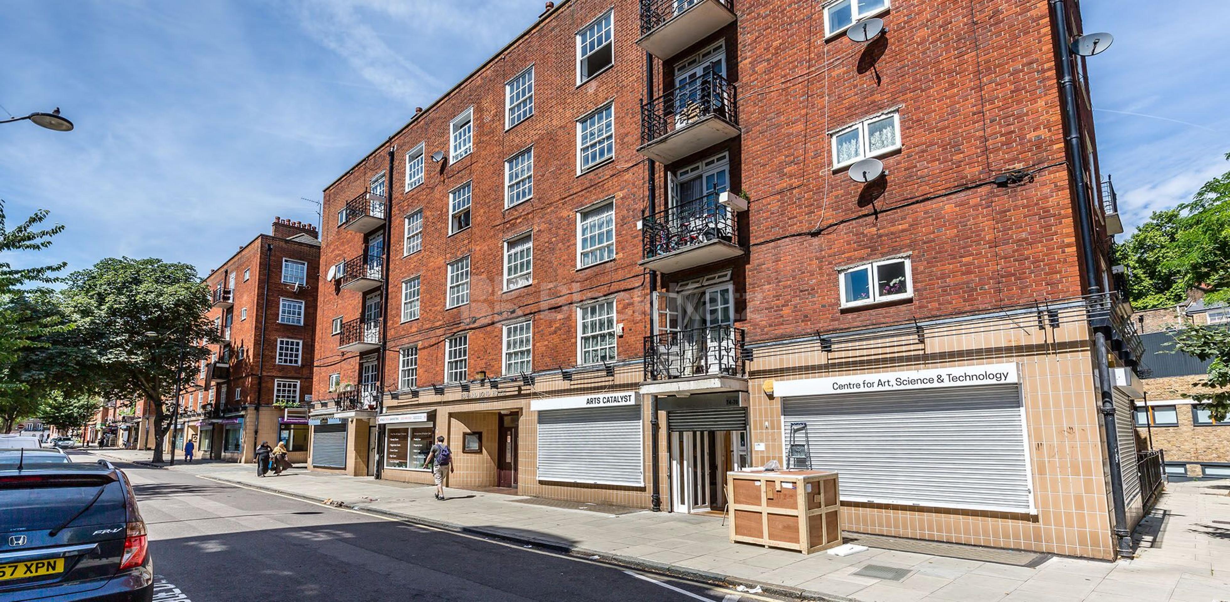 			PERFECT FOR 3 SHARERS!, 2 Bedroom, 1 bath, 1 reception Flat			 Cromer Street, KINGS CROSS WC1H