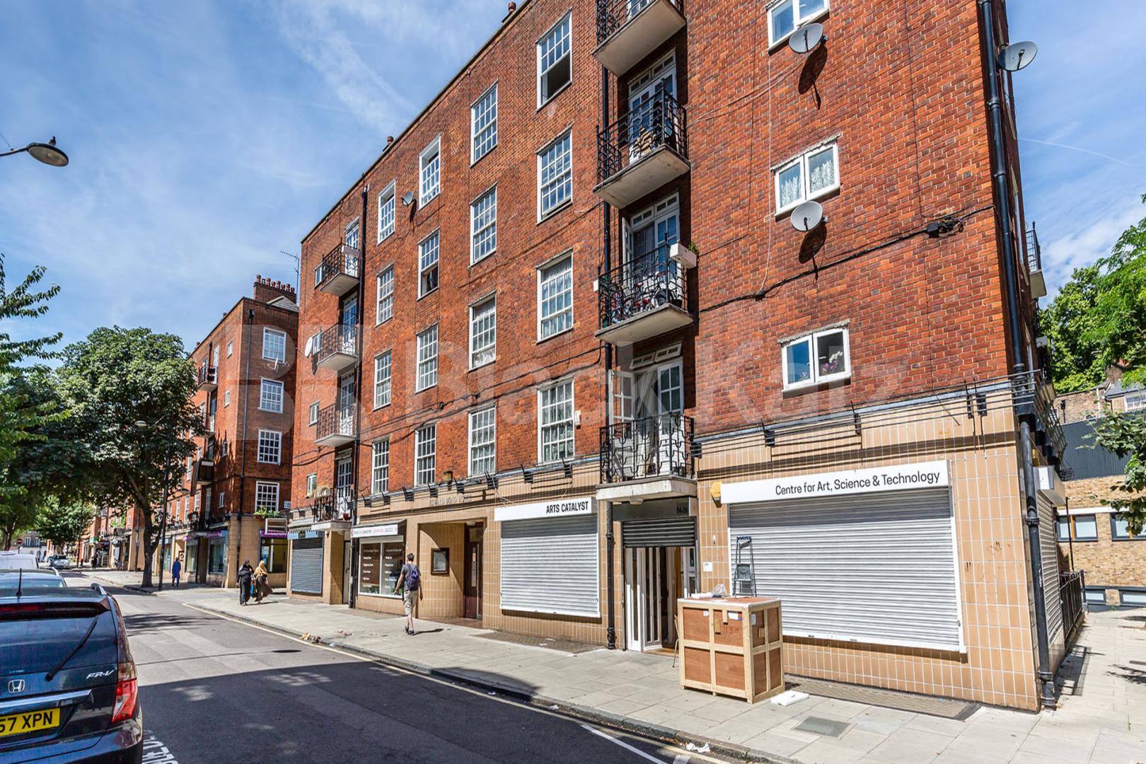 Located in a prime location in Bloomsbury close to all major universities  Cromer Street, Kings cross