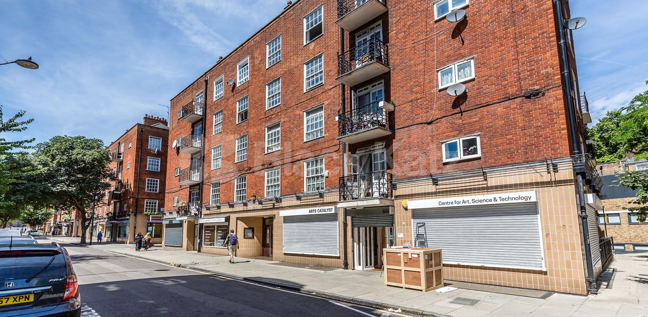 			PERFECT FOR 3 SHARERS!, 2 Bedroom, 1 bath, 1 reception Flat			 Cromer Street, KINGS CROSS