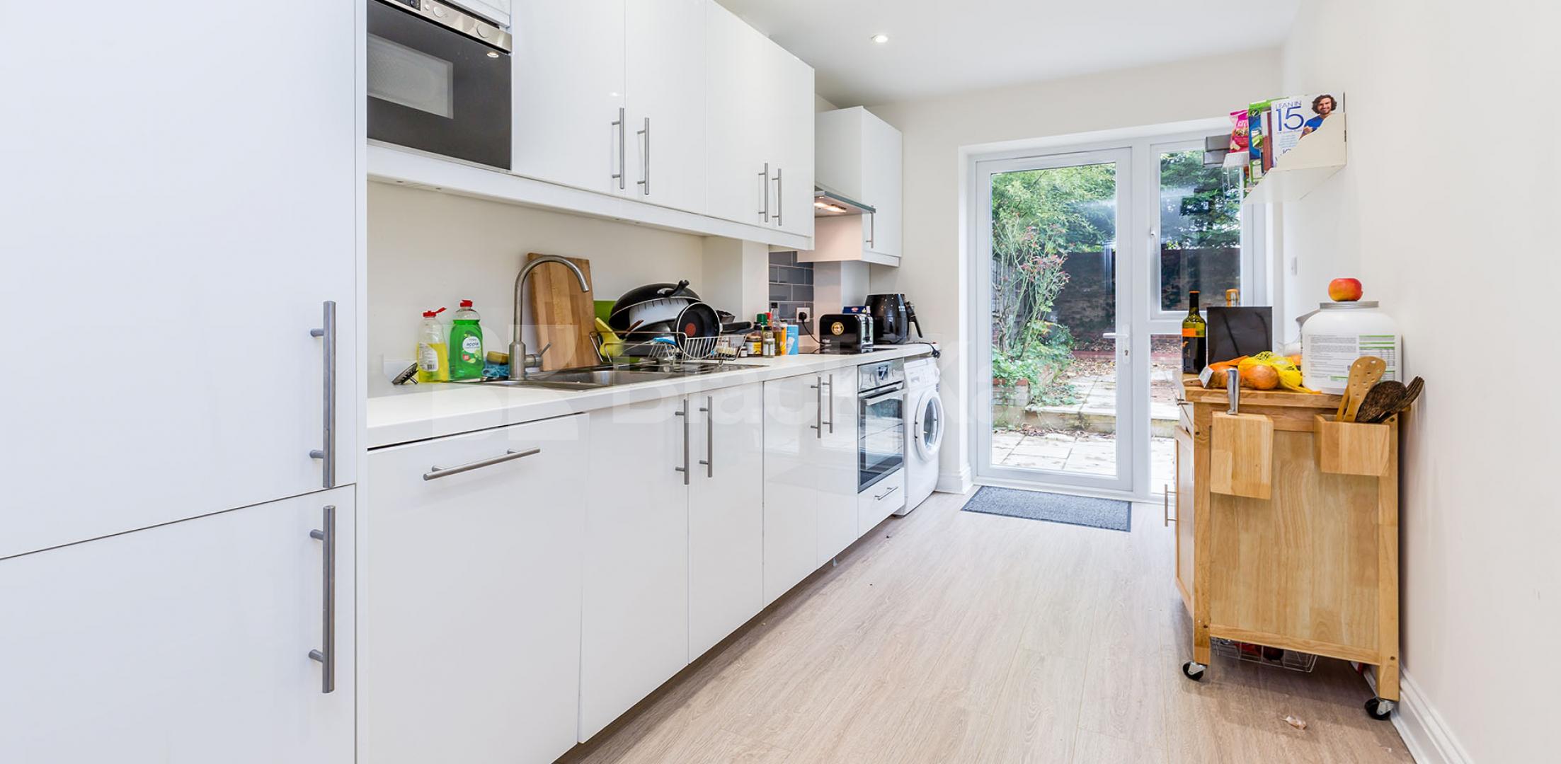 			2 Bedroom, 2 bath, 1 reception Flat			 Moray Road, FINSBURY PARK-STROUD GREEN