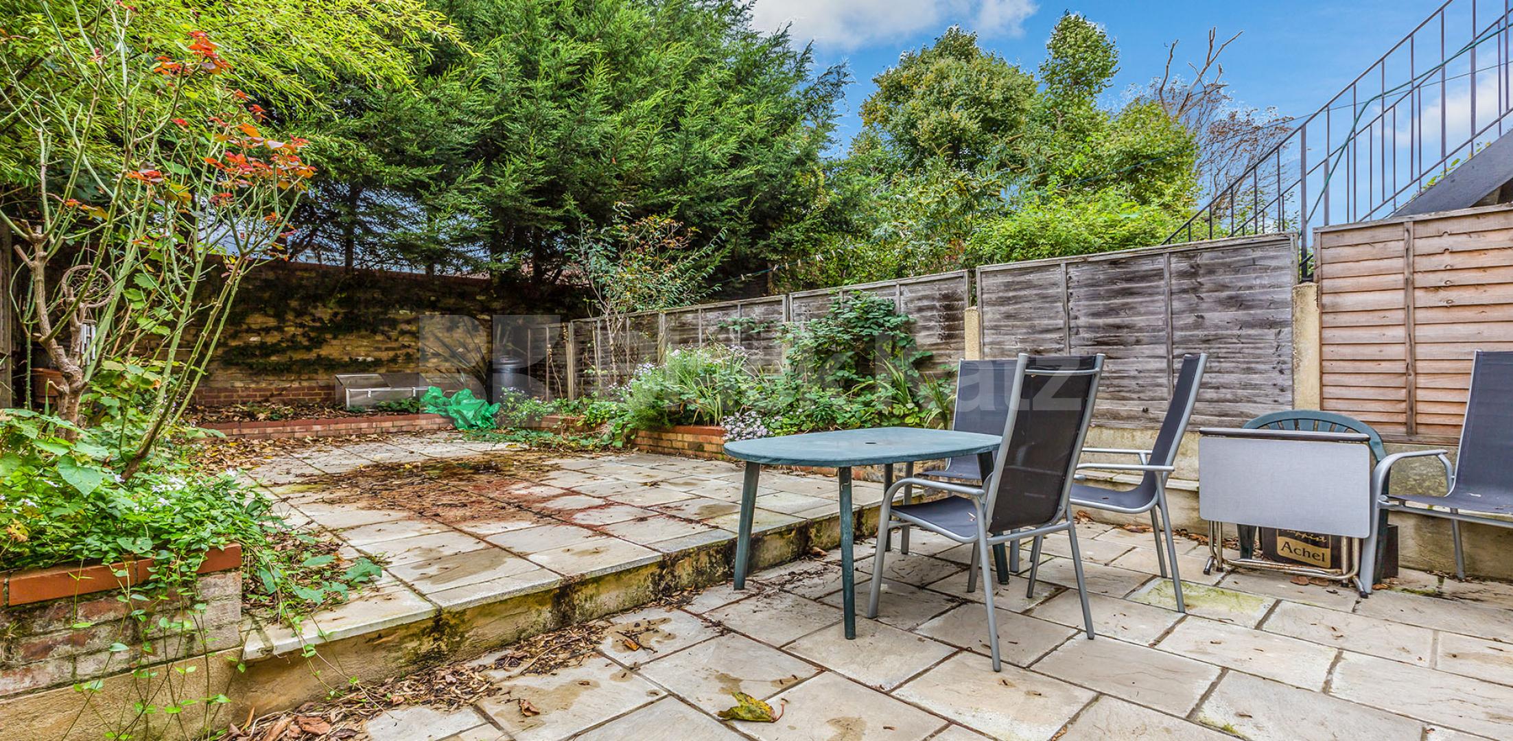 			2 Bedroom, 2 bath, 1 reception Flat			 Moray Road, FINSBURY PARK-STROUD GREEN