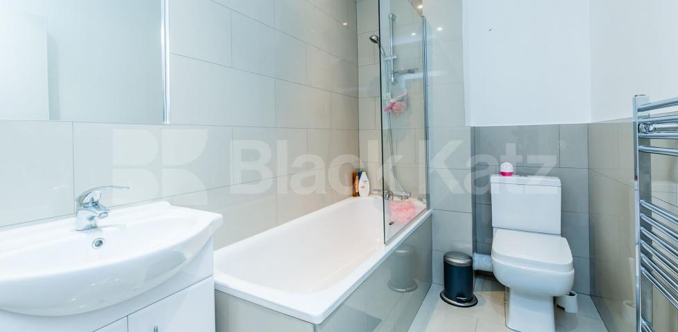 			2 Bedroom, 2 bath, 1 reception Flat			 Moray Road, FINSBURY PARK-STROUD GREEN