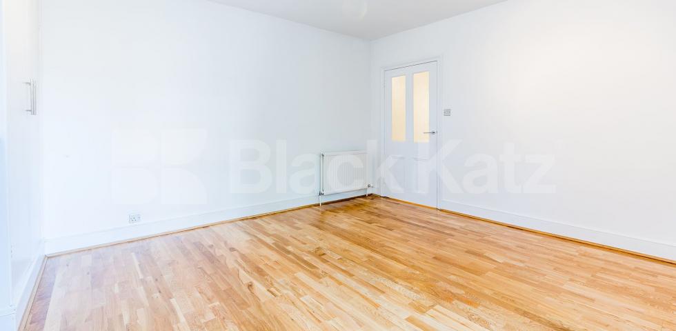 			GARDEN FLAT!, 1 Bedroom, 1 bath, 1 reception Flat			 Hartham Road, HILLMARTON CONSERVATION AREA