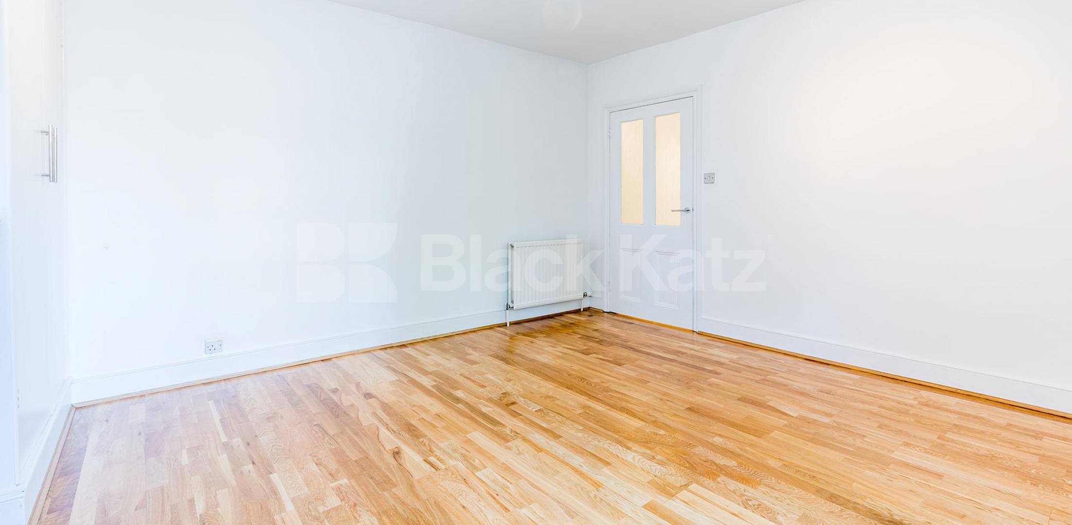 			GARDEN FLAT!, 1 Bedroom, 1 bath, 1 reception Flat			 Hartham Road, HILLMARTON CONSERVATION AREA