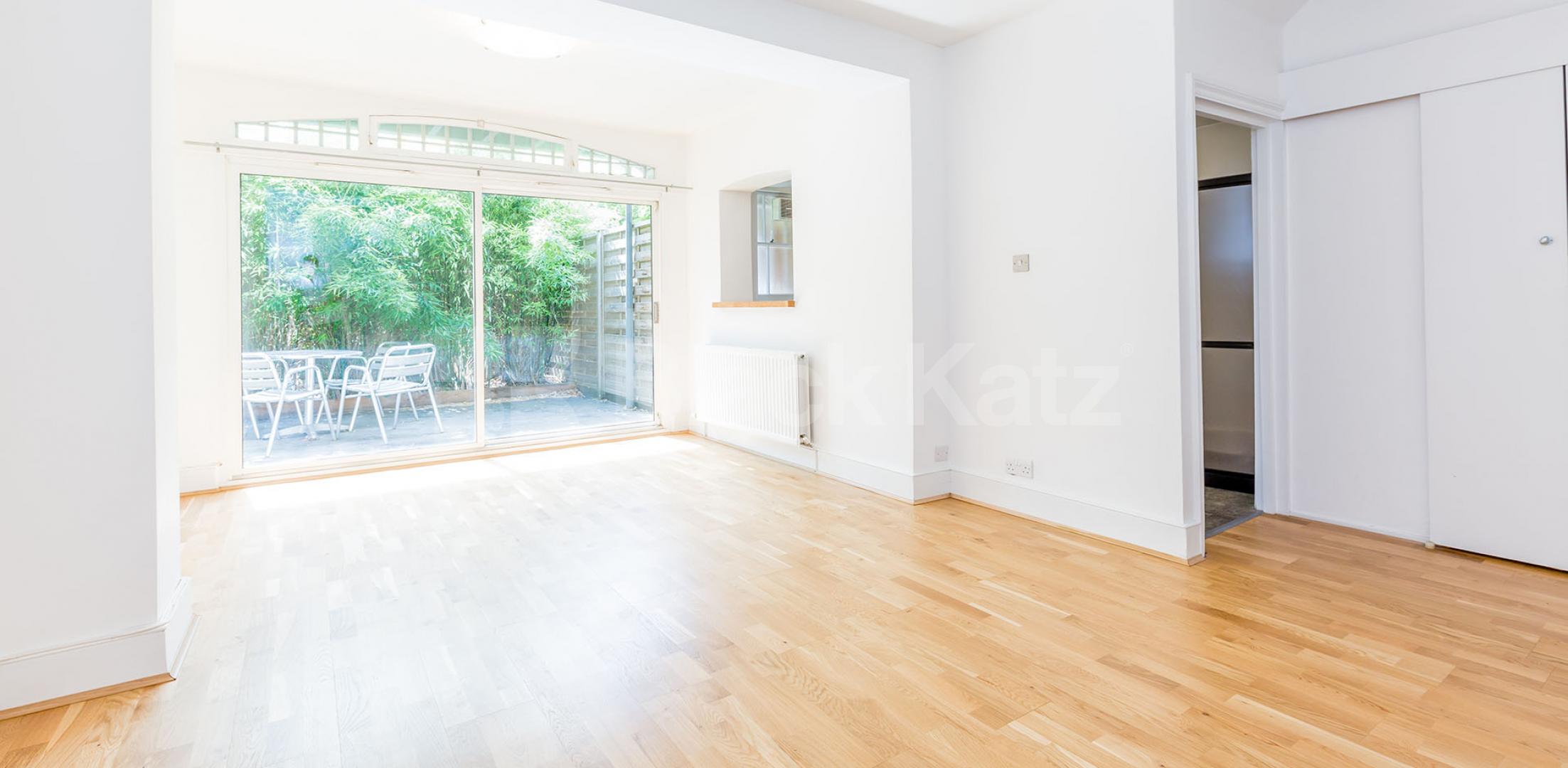 			GARDEN FLAT!, 1 Bedroom, 1 bath, 1 reception Flat			 Hartham Road, HILLMARTON CONSERVATION AREA
