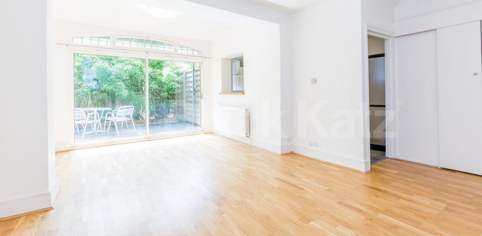 			GARDEN FLAT!, 1 Bedroom, 1 bath, 1 reception Flat			 Hartham Road, HILLMARTON CONSERVATION AREA