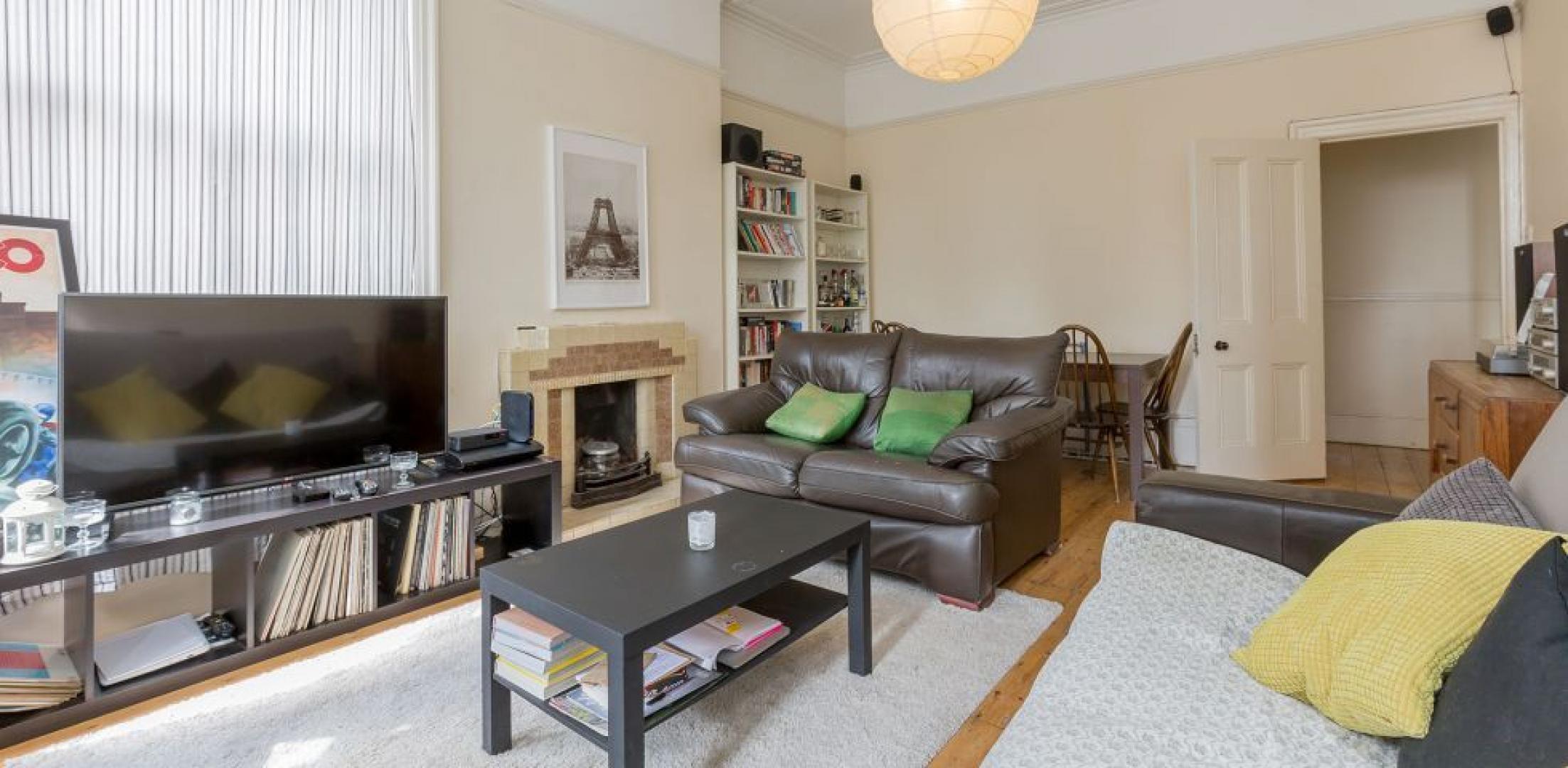 Large 4 bed set with a beautiful red brick mansion block Linden Mansions, Hornsey Lane, Highgate