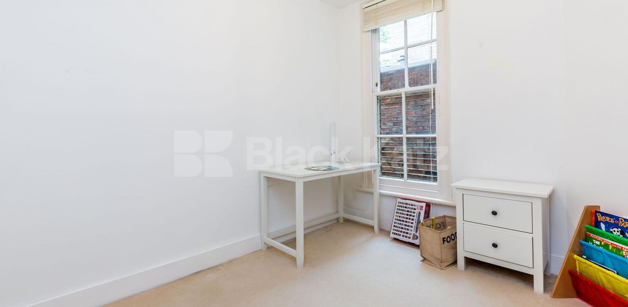 			Beautiful Garden Property !, 2 Bedroom, 1 bath, 1 reception Ground Floor Flat			 Barnard Hill, Muswell Hill