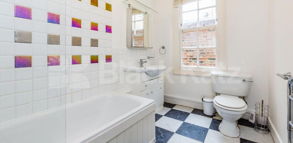 			Beautiful Garden Property !, 2 Bedroom, 1 bath, 1 reception Ground Floor Flat			 Barnard Hill, Muswell Hill