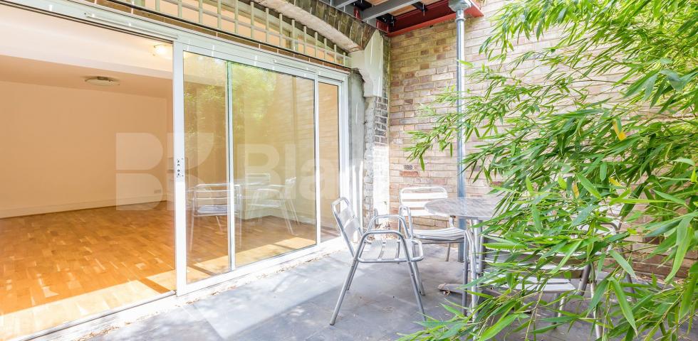 			GARDEN FLAT!, 1 Bedroom, 1 bath, 1 reception Flat			 Hartham Road, HILLMARTON CONSERVATION AREA