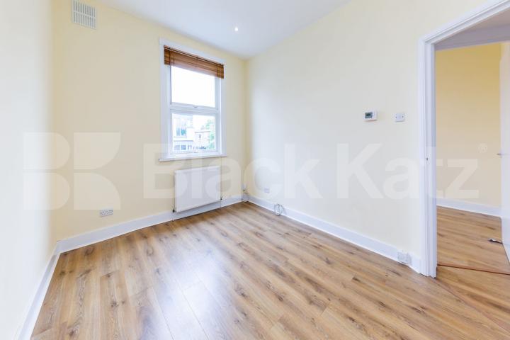 Near to an array of amenities on Stroud Green Road and a short walk to a station Hanley Road, Finsbury Park