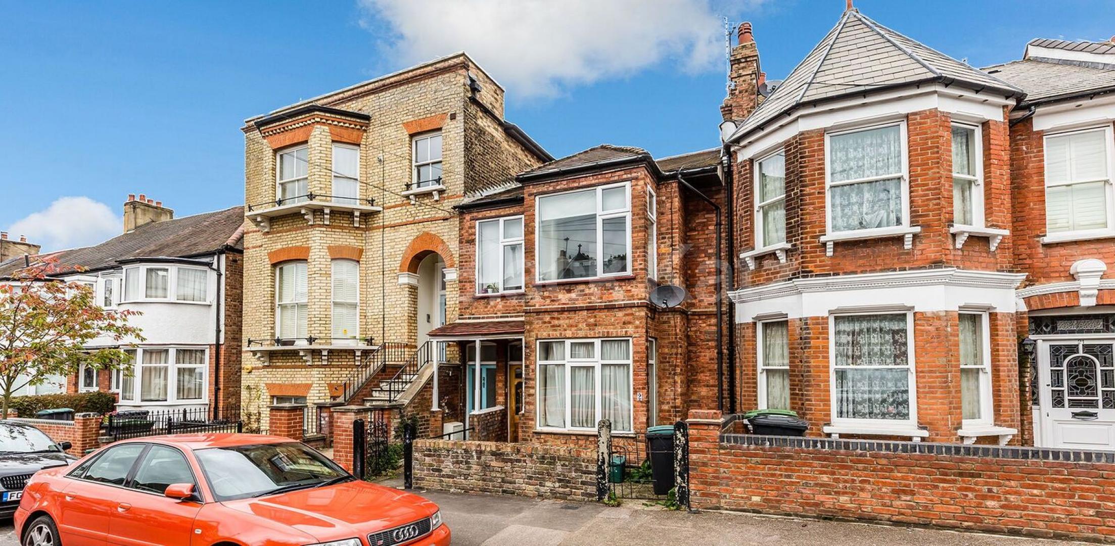 			Beautiful Garden Property !, 2 Bedroom, 1 bath, 1 reception Ground Floor Flat			 Barnard Hill, Muswell Hill