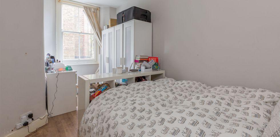 Large 4 bed set with a beautiful red brick mansion block Linden Mansions, Hornsey Lane, Highgate