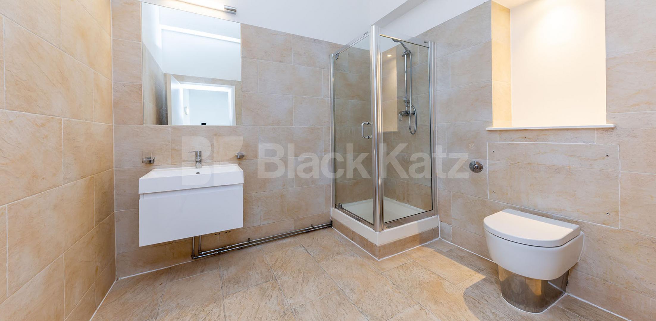 Large Live work studio located within a warehouse conversion in Haggerston Ability View - Kingsland Road, Haggerston