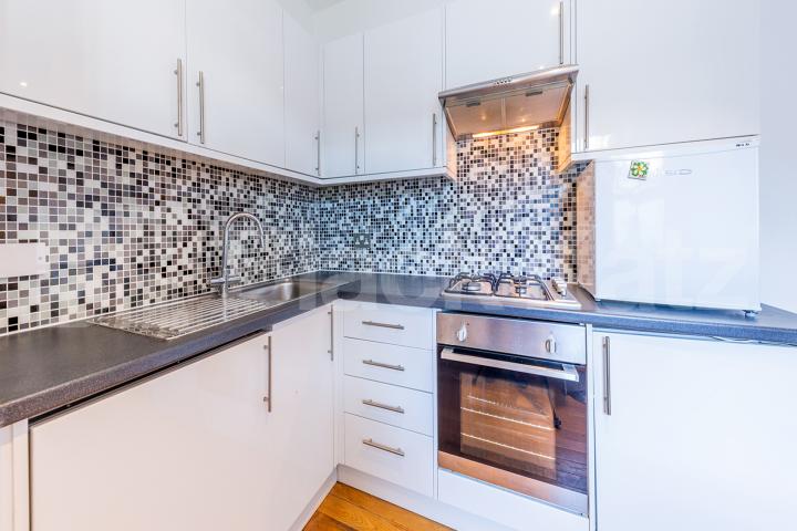 2 bedroom property in the hustle bustle of Chapel Market and Upper Street Chapel Market, ANGEL