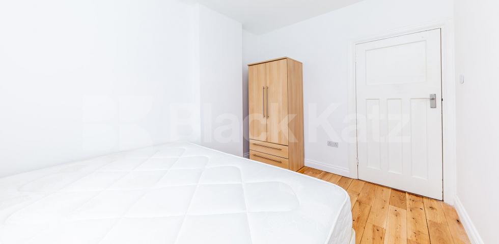 			AVAILABLE NOW!, 3 Bedroom, 1 bath, 1 reception Apartment			 Carleton Road , TUFNELL PARK  