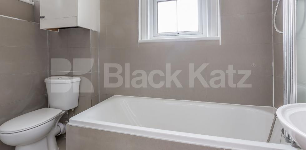 			1 Bedroom, 1 bath, 1 reception Flat			 TEMPLE DWELLINGS-TEMPLE STREET, BETHNAL GREEN-HACKNEY-LONDON FIELDS