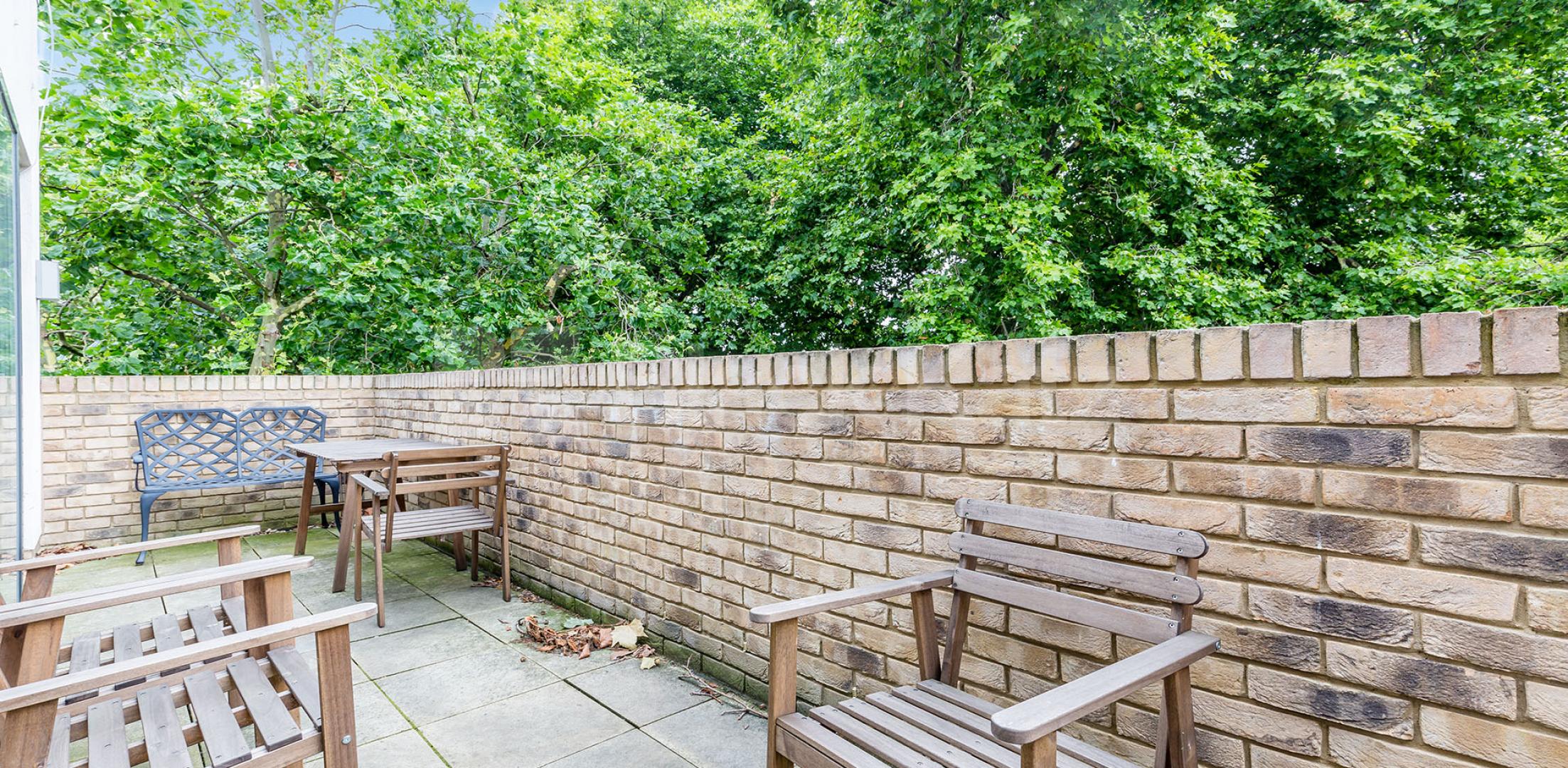 			2 BED / 2 BATH IN RUSSELL SQUARE , 2 Bedroom, 2 bath, 1 reception Flat			 WESTKING PLACE WC1, RUSSELL SQUARE