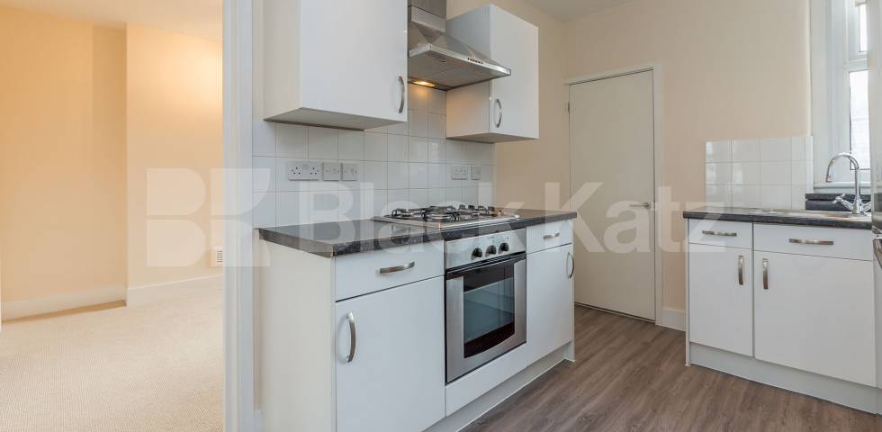 			1 Bedroom, 1 bath, 1 reception Flat			 TEMPLE DWELLINGS-TEMPLE STREET, BETHNAL GREEN-HACKNEY-LONDON FIELDS