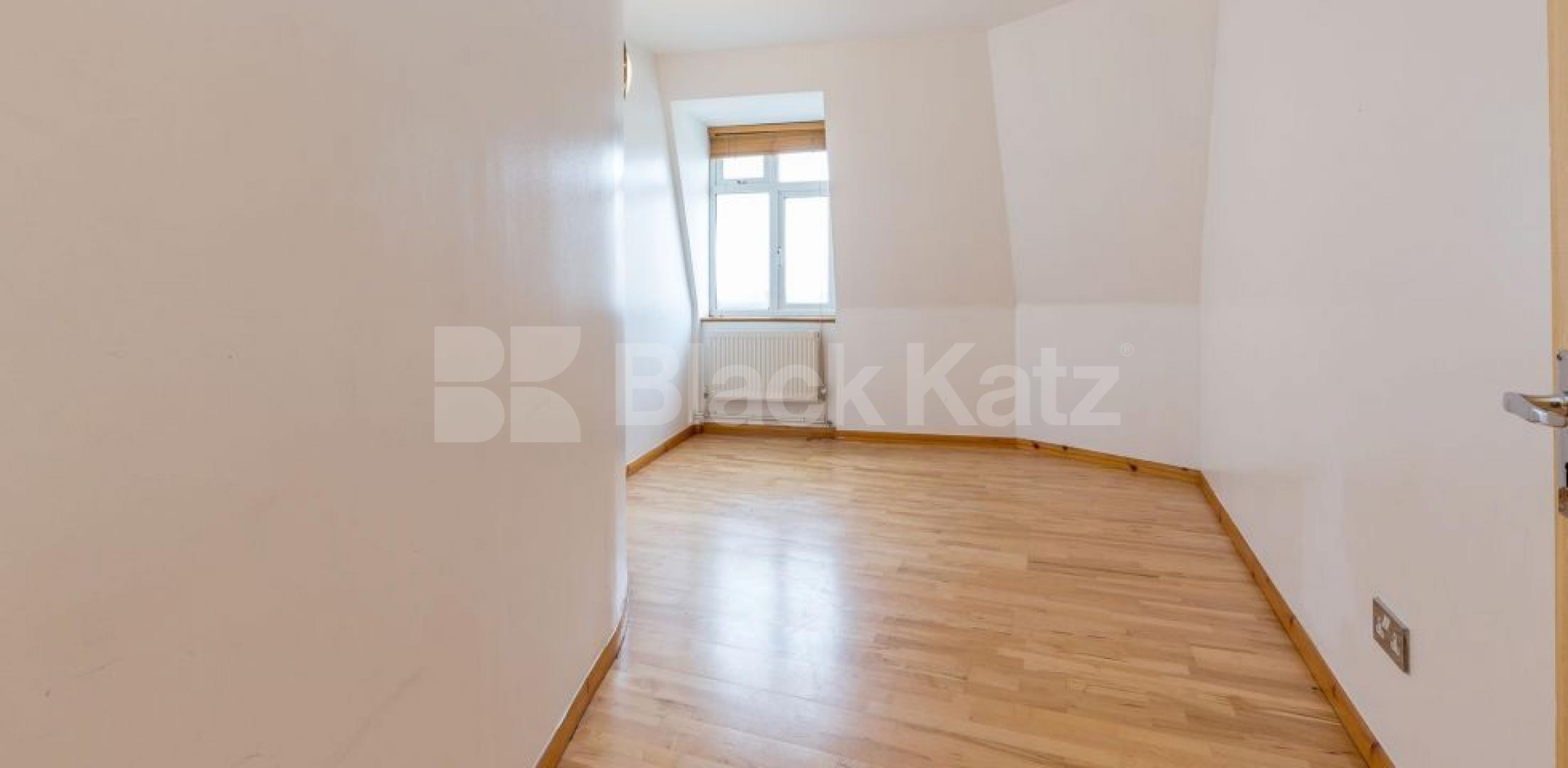 			STUNNING 2 BEDROOM WAREHOUSE APARTMENT, 2 Bedroom, 1 bath, 1 reception Flat			 Atrium Apartments-Felton Street, HAGGERSTON/HOXTON