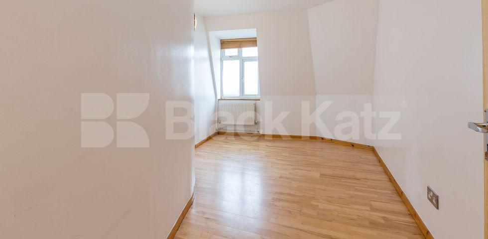 			STUNNING 2 BEDROOM WAREHOUSE APARTMENT, 2 Bedroom, 1 bath, 1 reception Flat			 Atrium Apartments-Felton Street, HAGGERSTON/HOXTON