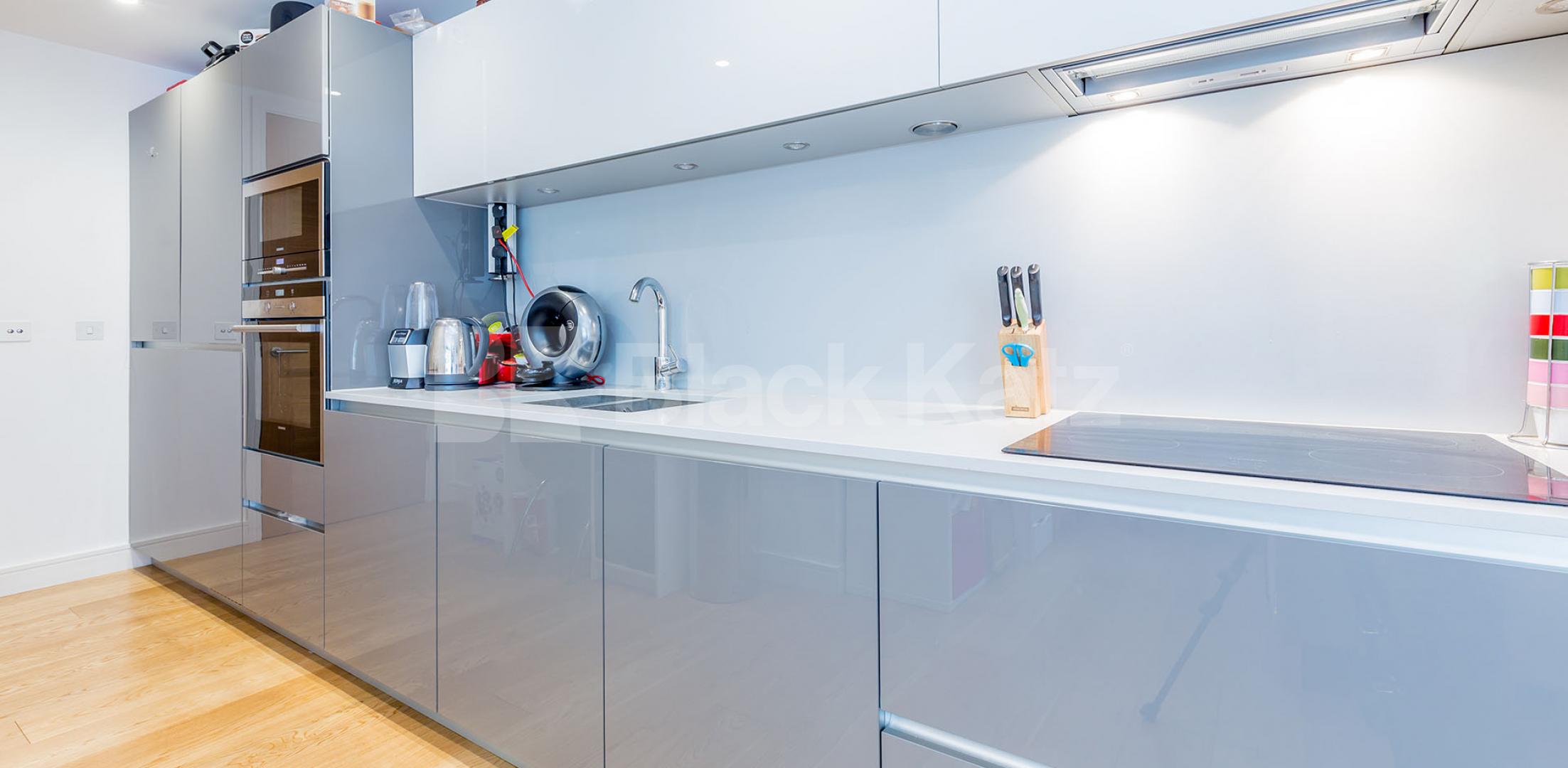 			1 Bedroom, 1 bath, 1 reception Apartment			 Camden Road, ISLINGTON / KINGS CROSS
