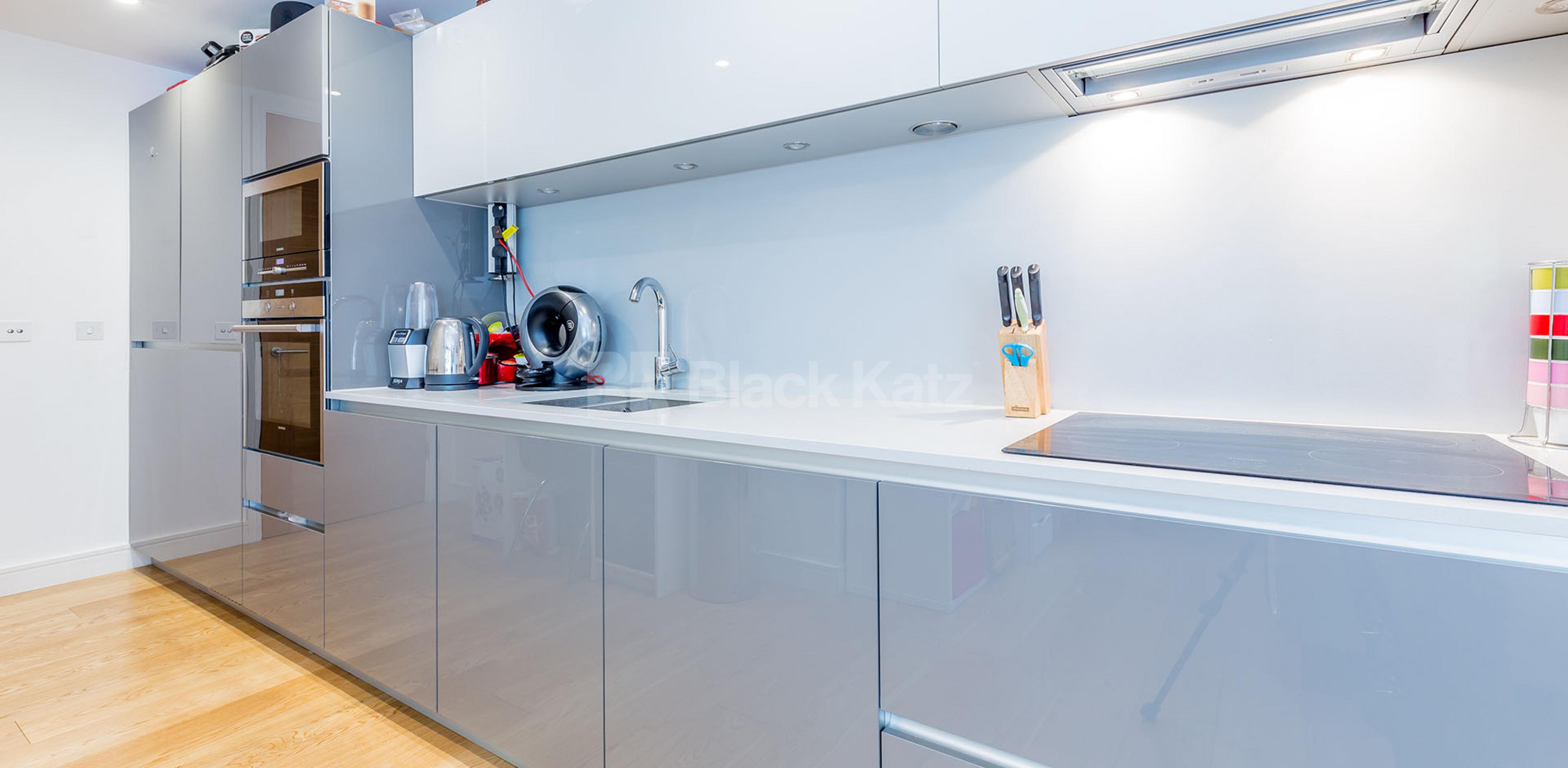 			1 Bedroom, 1 bath, 1 reception Apartment			 Camden Road, ISLINGTON / KINGS CROSS N7