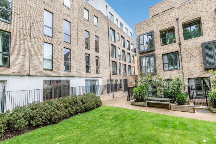 Gorgeous 3 bedroom 2 bathrooms in Bloomsbury   Westking Place, Bloomsbury