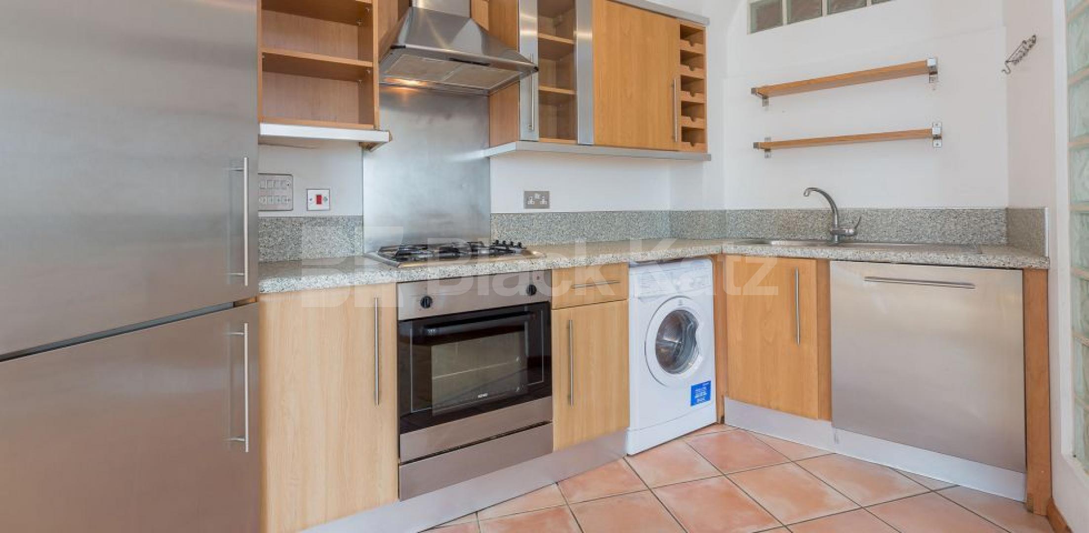 			STUNNING 2 BEDROOM WAREHOUSE APARTMENT, 2 Bedroom, 1 bath, 1 reception Flat			 Atrium Apartments-Felton Street, HAGGERSTON/HOXTON