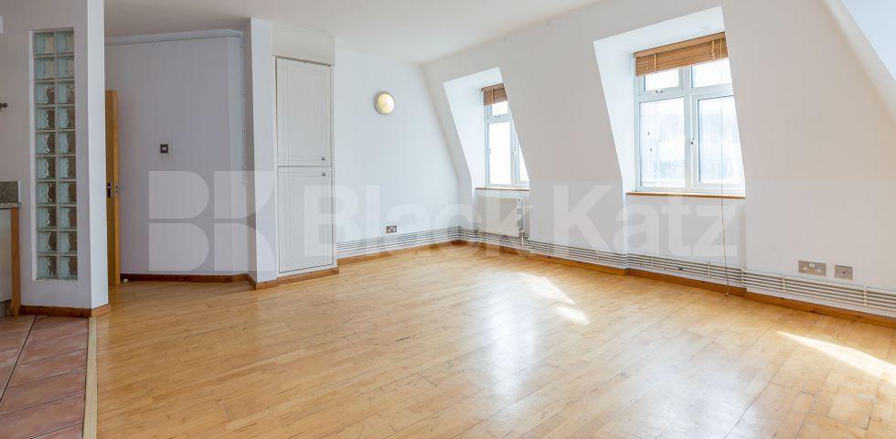 			STUNNING 2 BEDROOM WAREHOUSE APARTMENT, 2 Bedroom, 1 bath, 1 reception Flat			 Atrium Apartments-Felton Street, HAGGERSTON/HOXTON