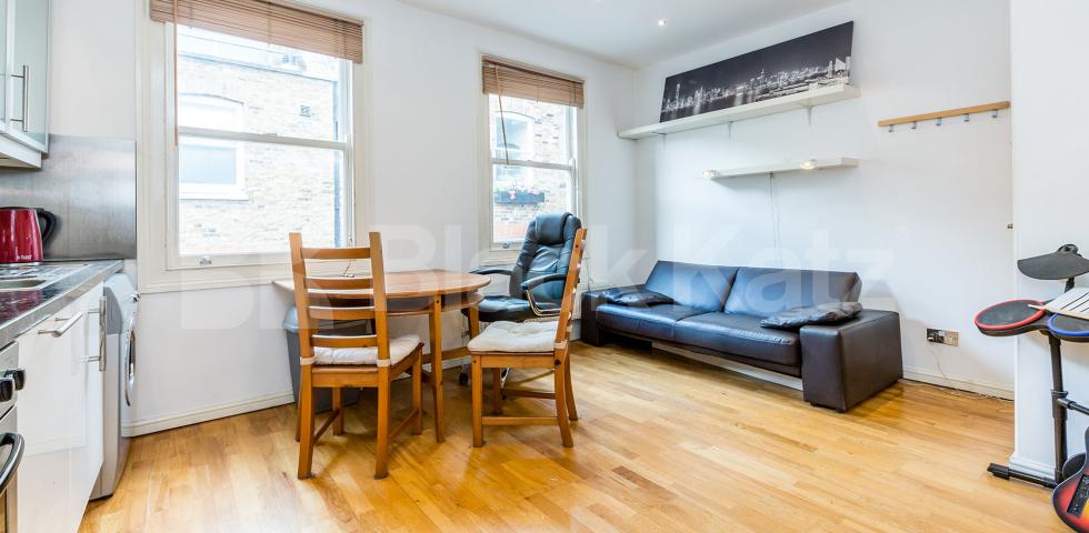 			NEW, 1 Bedroom, 1 bath, 1 reception Flat			 Camden Passage, ANGEL-ISLINGTON