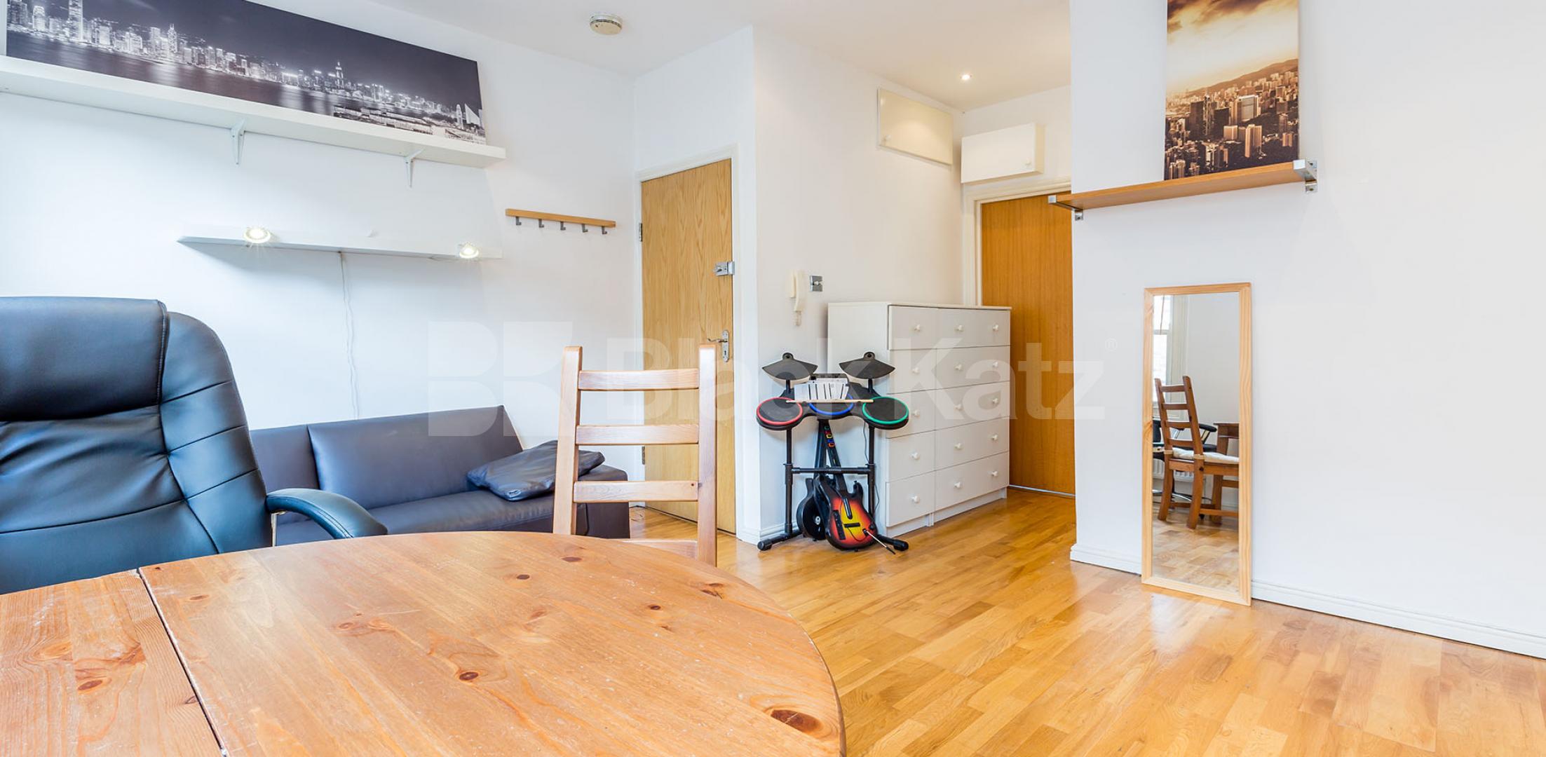 			NEW, 1 Bedroom, 1 bath, 1 reception Flat			 Camden Passage, ANGEL-ISLINGTON
