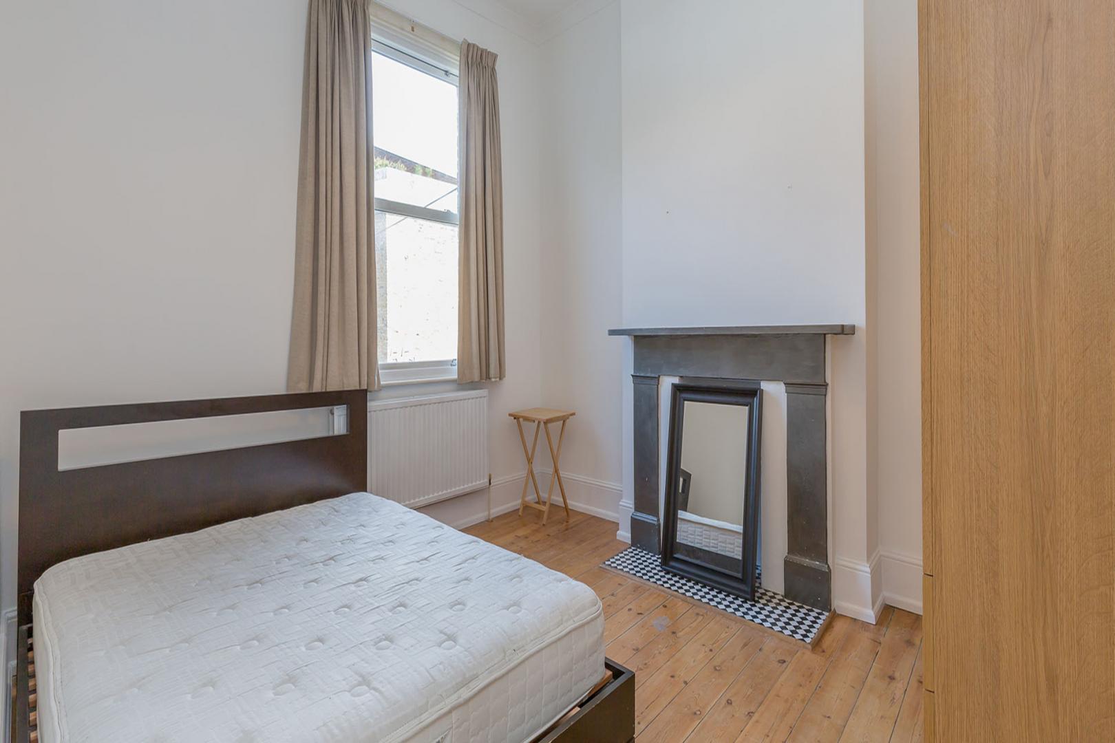 			2 Bedroom, 1 bath, 1 reception Flat			 Mildmay Grove North N1, Newington Green