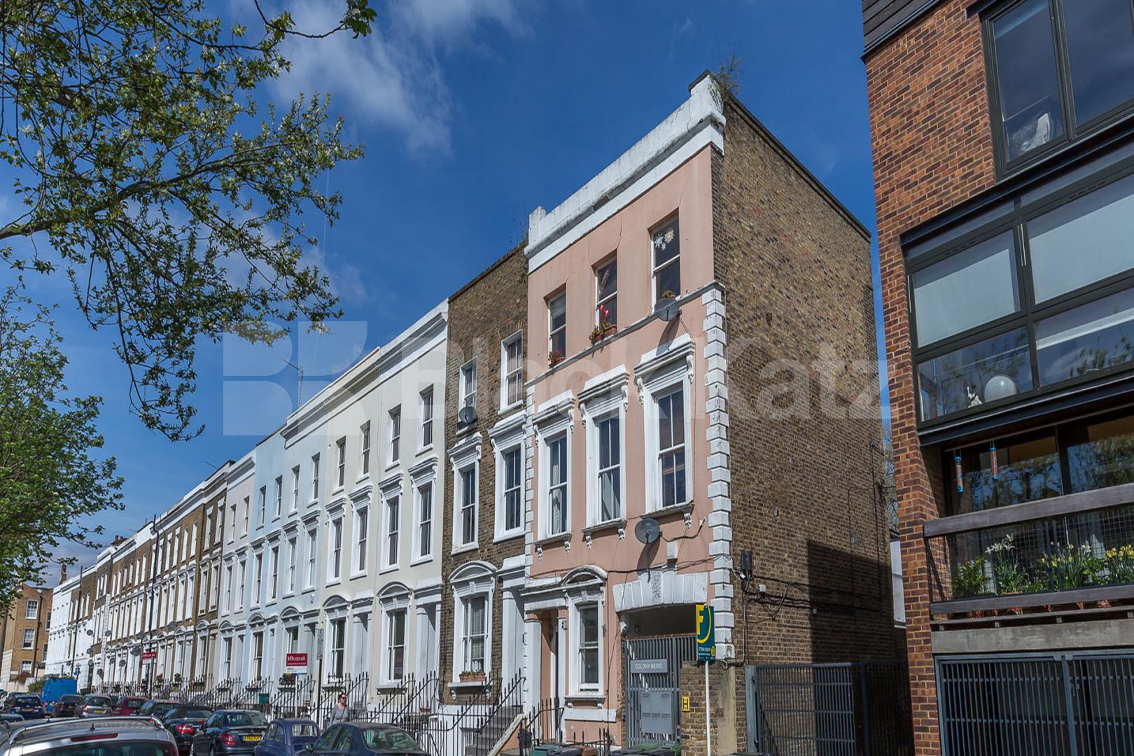  Stunning two bedroom property set on the first floor of period conversion Mildmay Grove North, Newington Green
