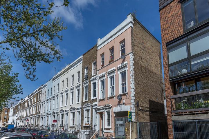  Stunning two bedroom property set on the first floor of period conversion Mildmay Grove North, Newington Green