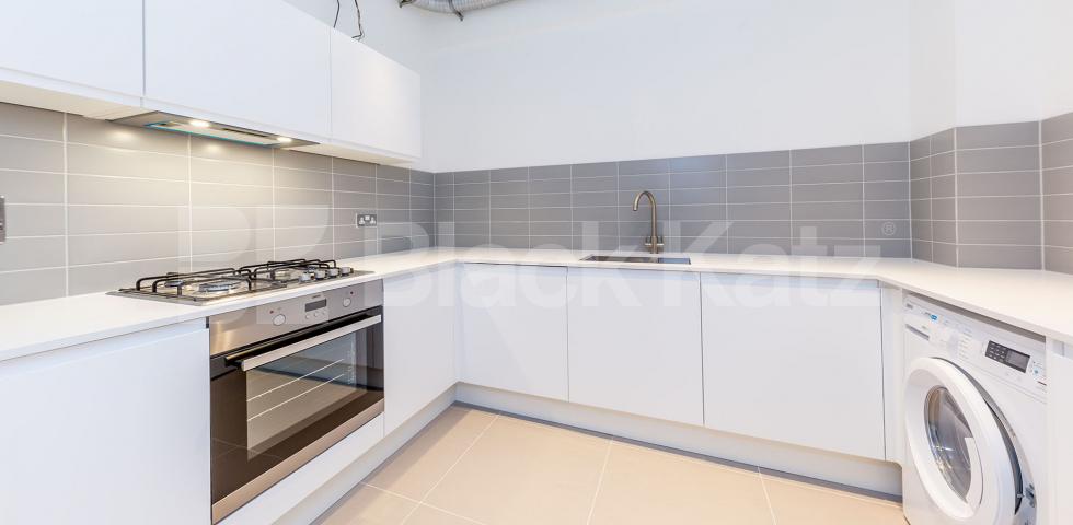 			VIRTUAL TOUR AVAILABLE!, 2 Bedroom, 1 bath, 1 reception Apartment			 GROVE HOUSE-TUDOR ROAD, HACKNEY-BETHNAL GREEN-LONDON FIELDS