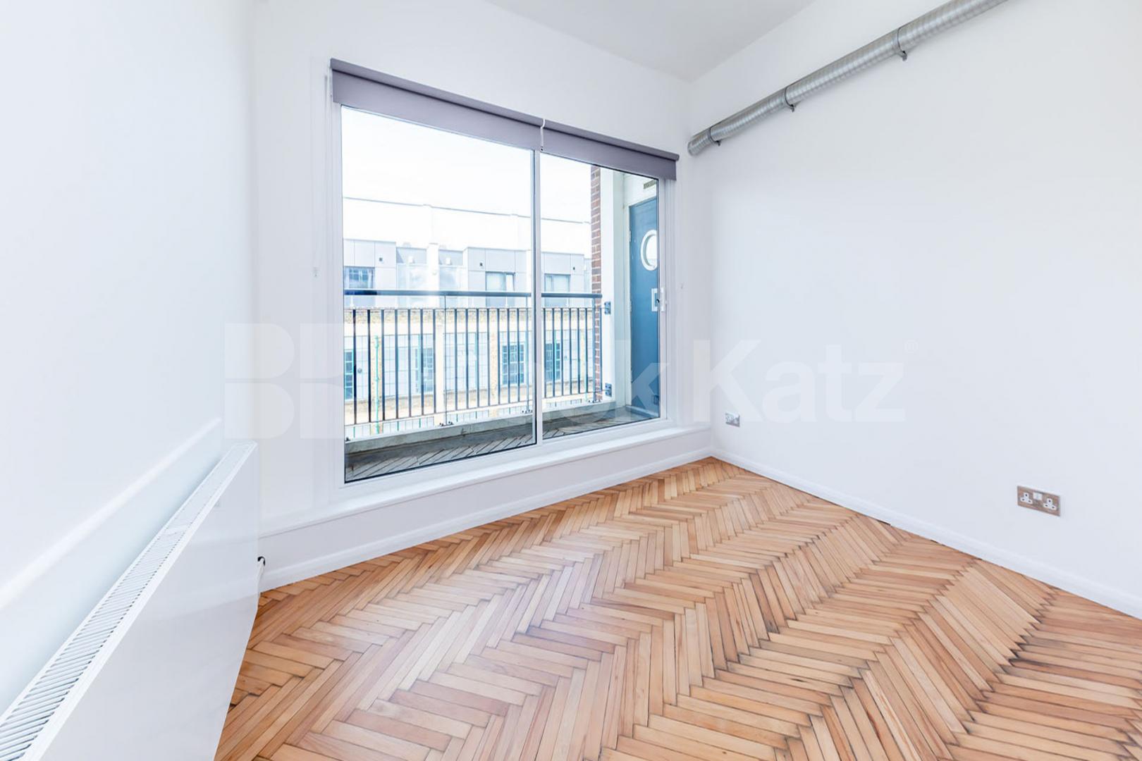 spectacular warehouse Conversion with parquet flooring and balcony Grove House-Tudor Grove, London Fields 