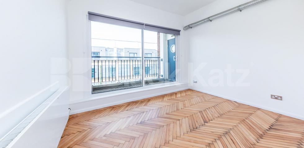 			VIRTUAL TOUR AVAILABLE!, 2 Bedroom, 1 bath, 1 reception Apartment			 GROVE HOUSE-TUDOR ROAD, HACKNEY-BETHNAL GREEN-LONDON FIELDS