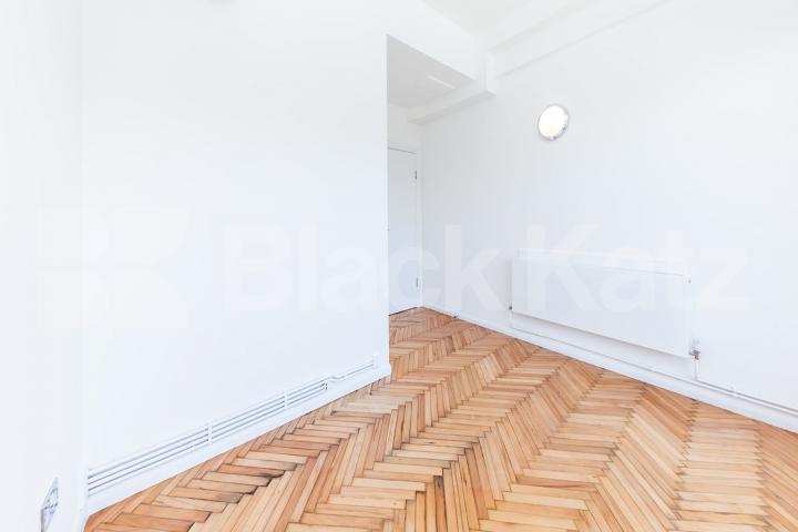 spectacular warehouse Conversion with parquet flooring and balcony Grove House-Tudor Grove, London Fields 